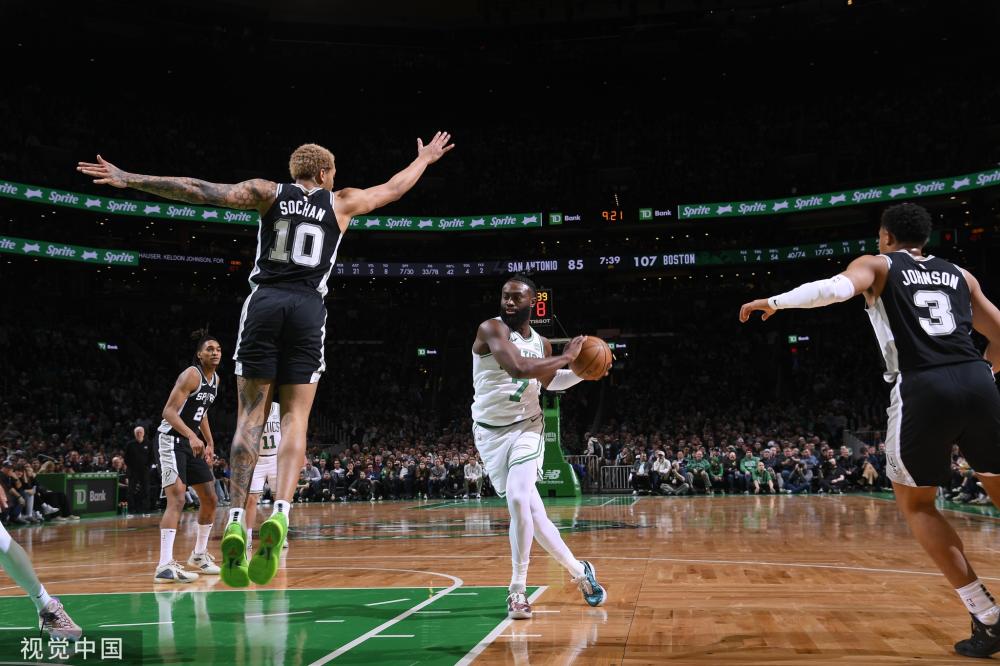 那后防线的 那后防线的