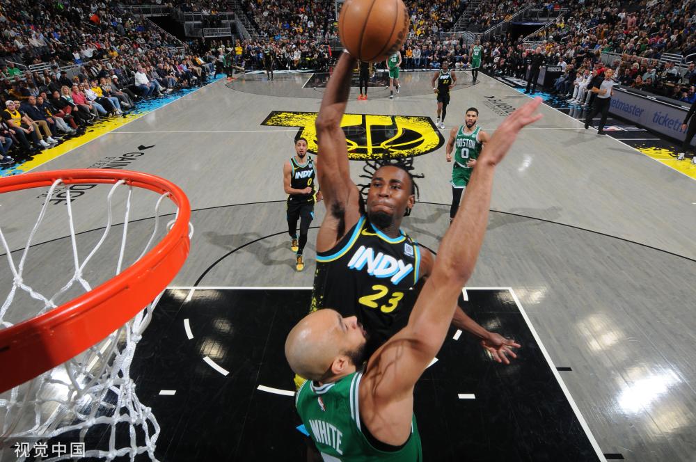 对年轻球员 对年轻球员