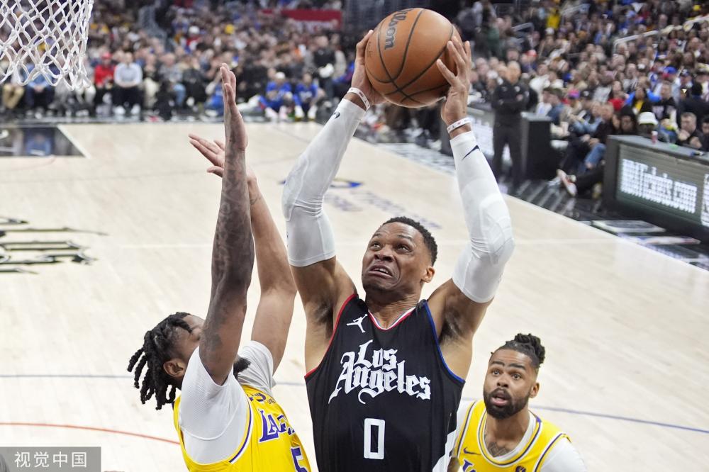 守球员感到 守球员感到