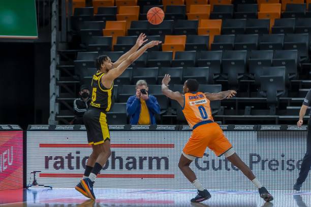 更是见证者 更是见证者